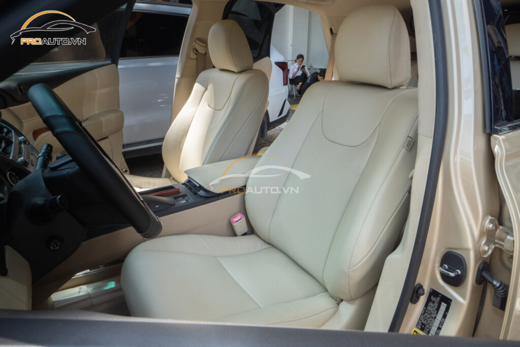 Các mẫu bọc ghế da xe ô tô