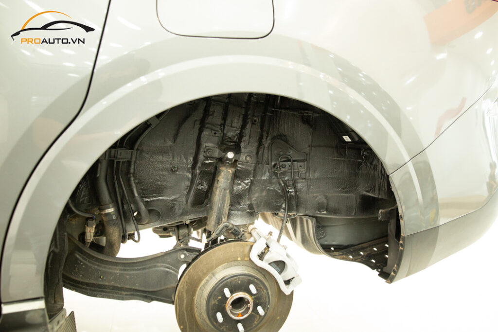 dán chống ồn ô tô