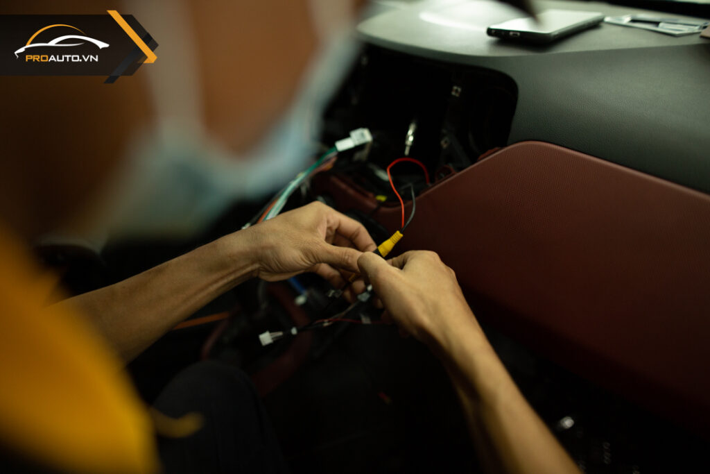 Lắp đặt Màn hình android Gotech GT EVO 