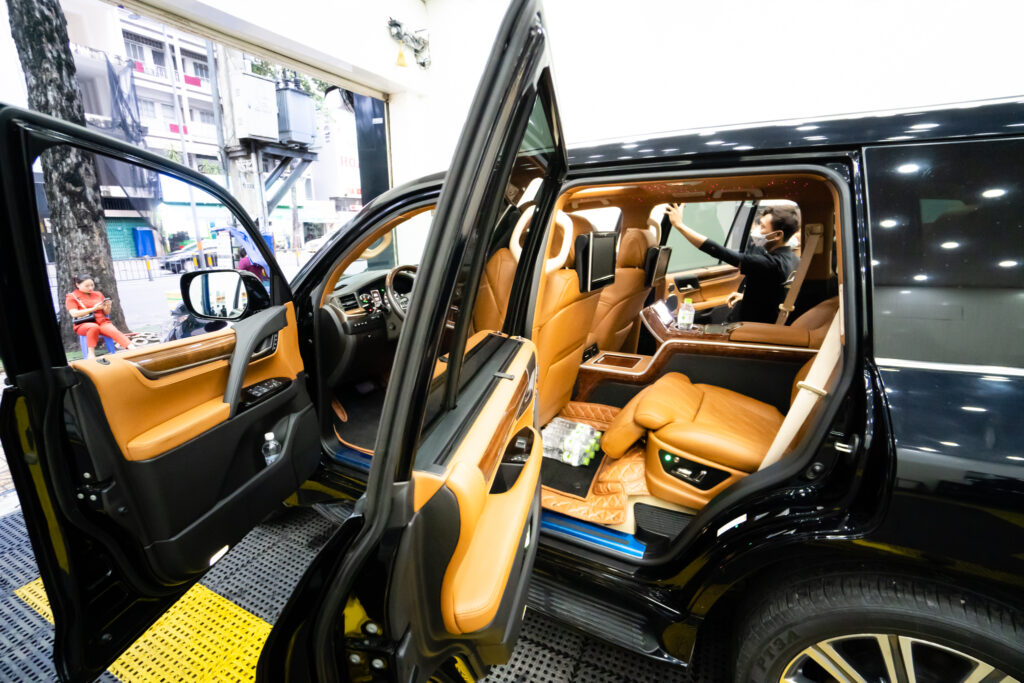 Xưởng độ ô tô limousine trọn gói