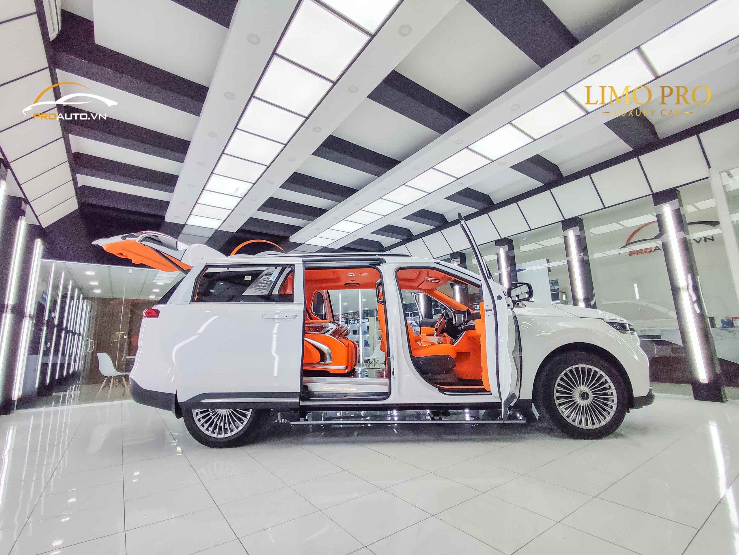 PROAUTO.VN trung tâm độ xe Limousine uy tín - chuyên nghiệp