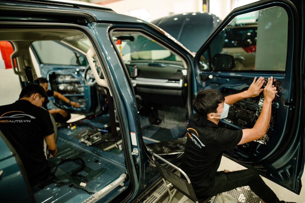 Dán cách âm chống ồn cho ô tô