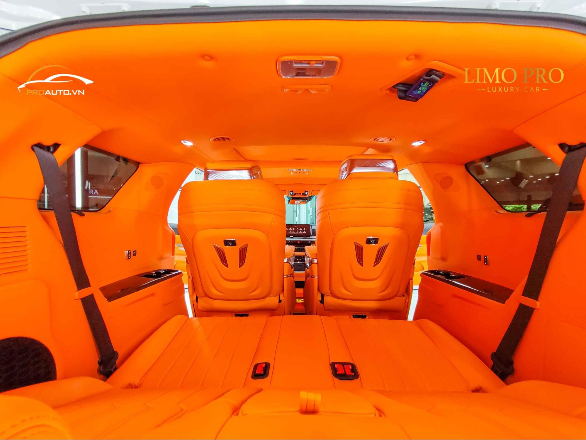    Bọc da đổi màu nội thất cho xe 7 chỗ