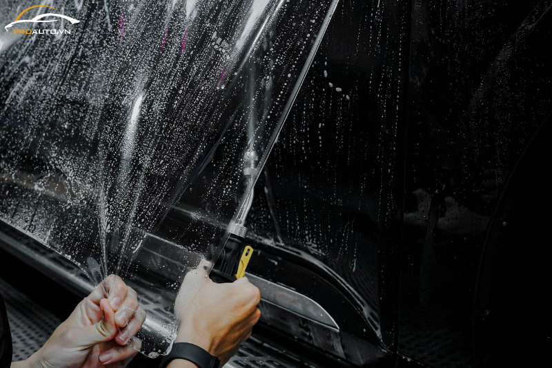 Decal ô tô trong suốt - Dán wrap đổi màu ô tô TPHCM