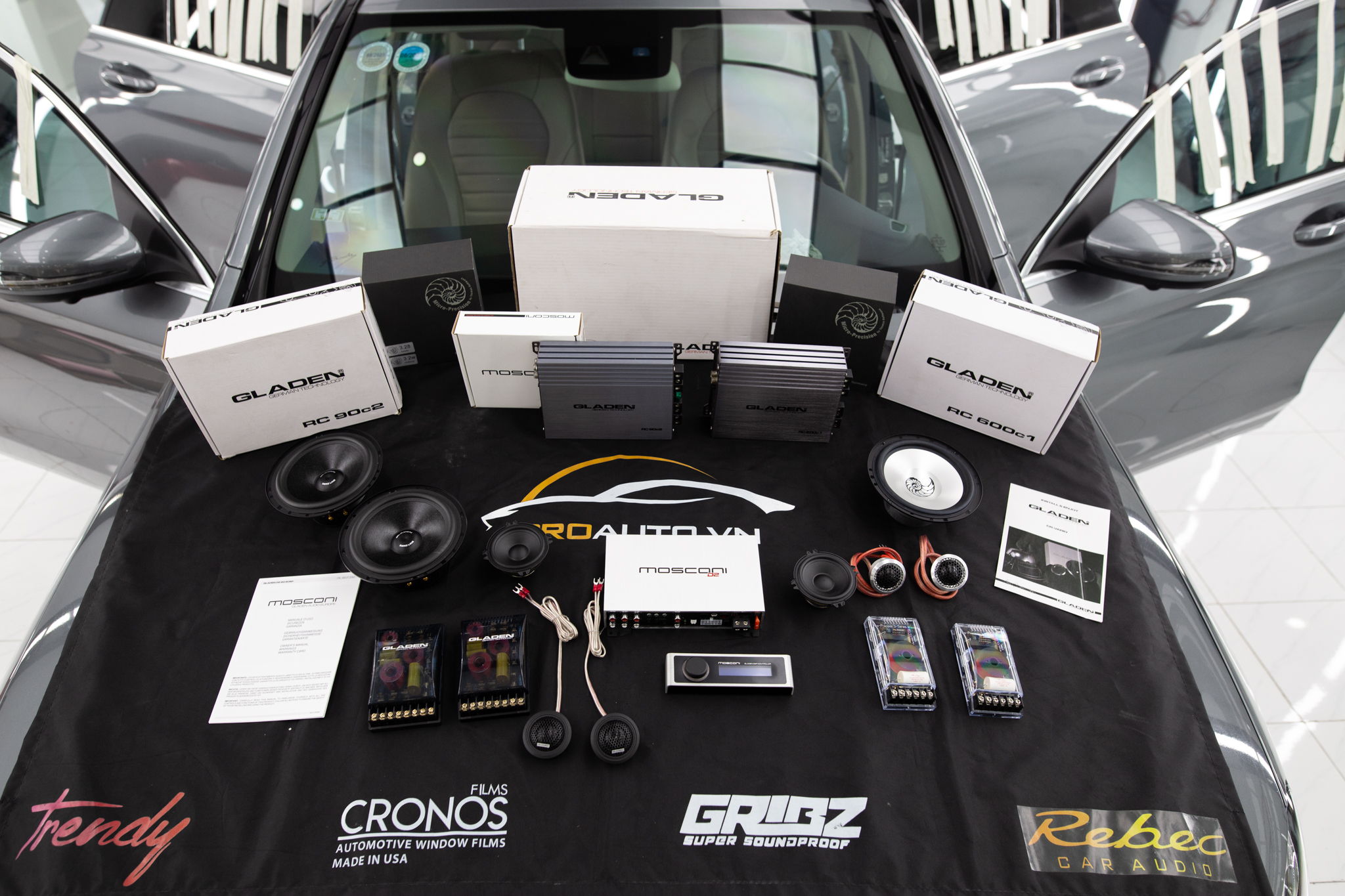 Cấu hình độ âm thanh xe hơi Mercedes GLC 300