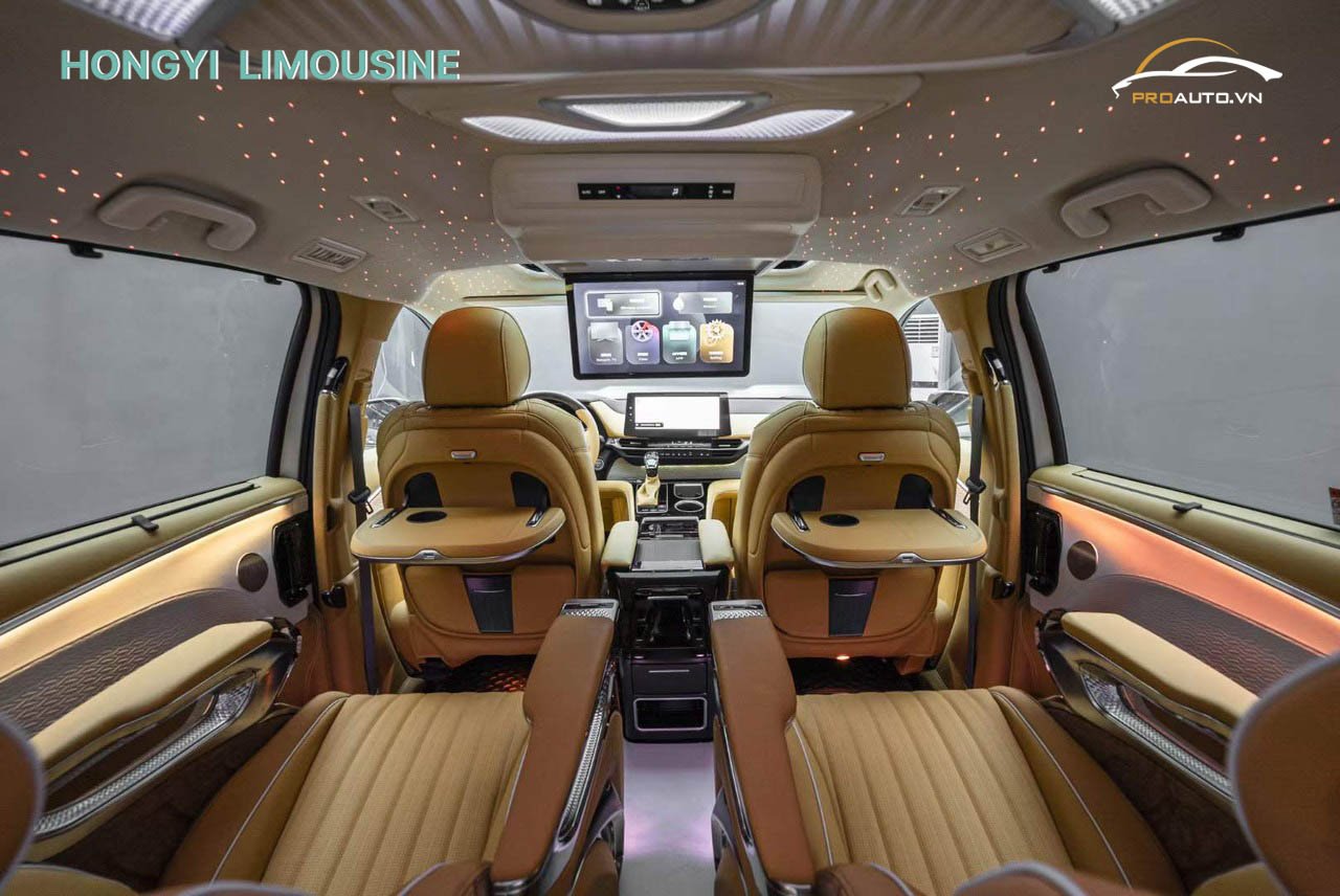    Độ đèn trần xe 7 chỗ