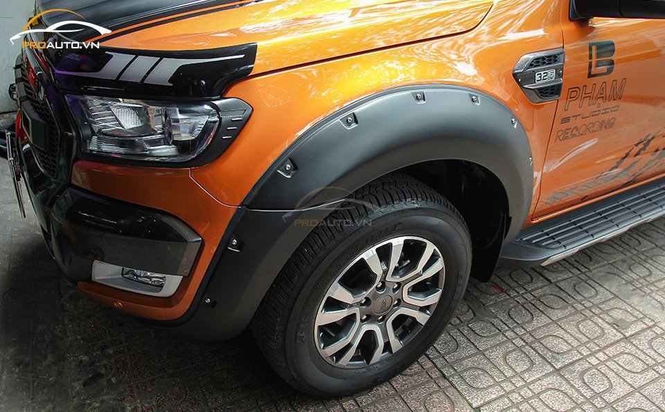 Độ ốp cua lốp bánh xe