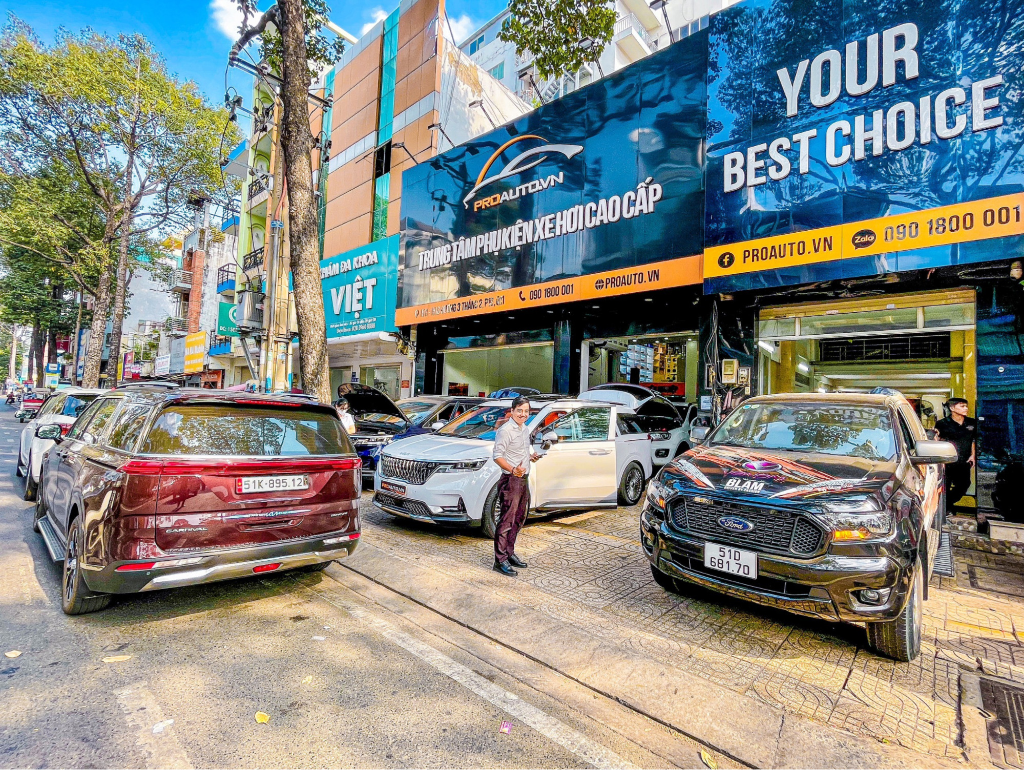 PROAUTO.VN – Xưởng độ ghế Limousine xe 7 chỗ uy tín – chuyên nghiệp tại TPHCM