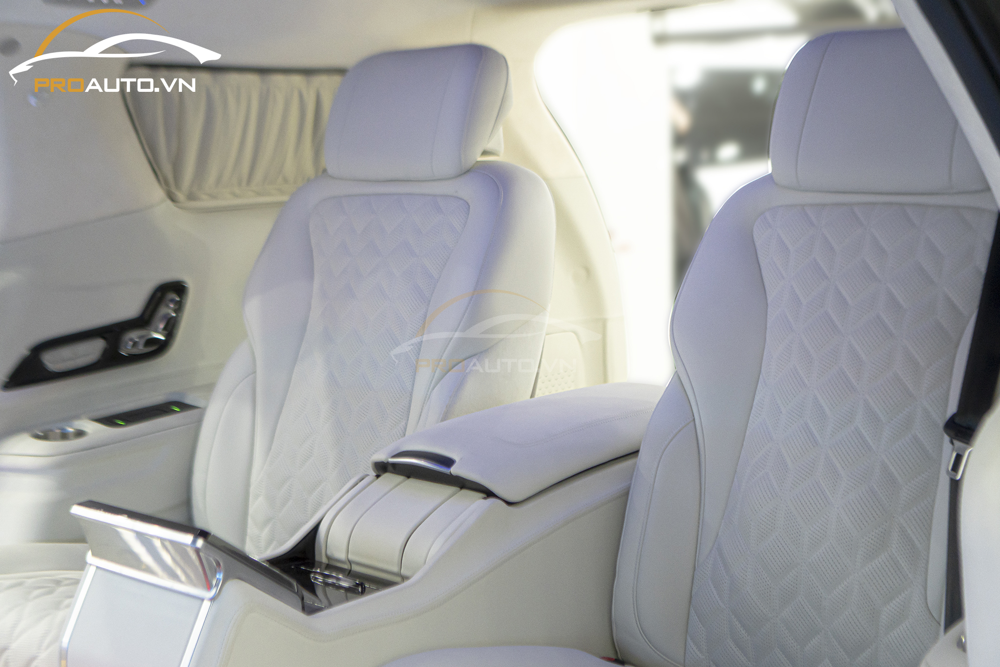 Gói độ cá nhân hóa Carnival Limousine Royal