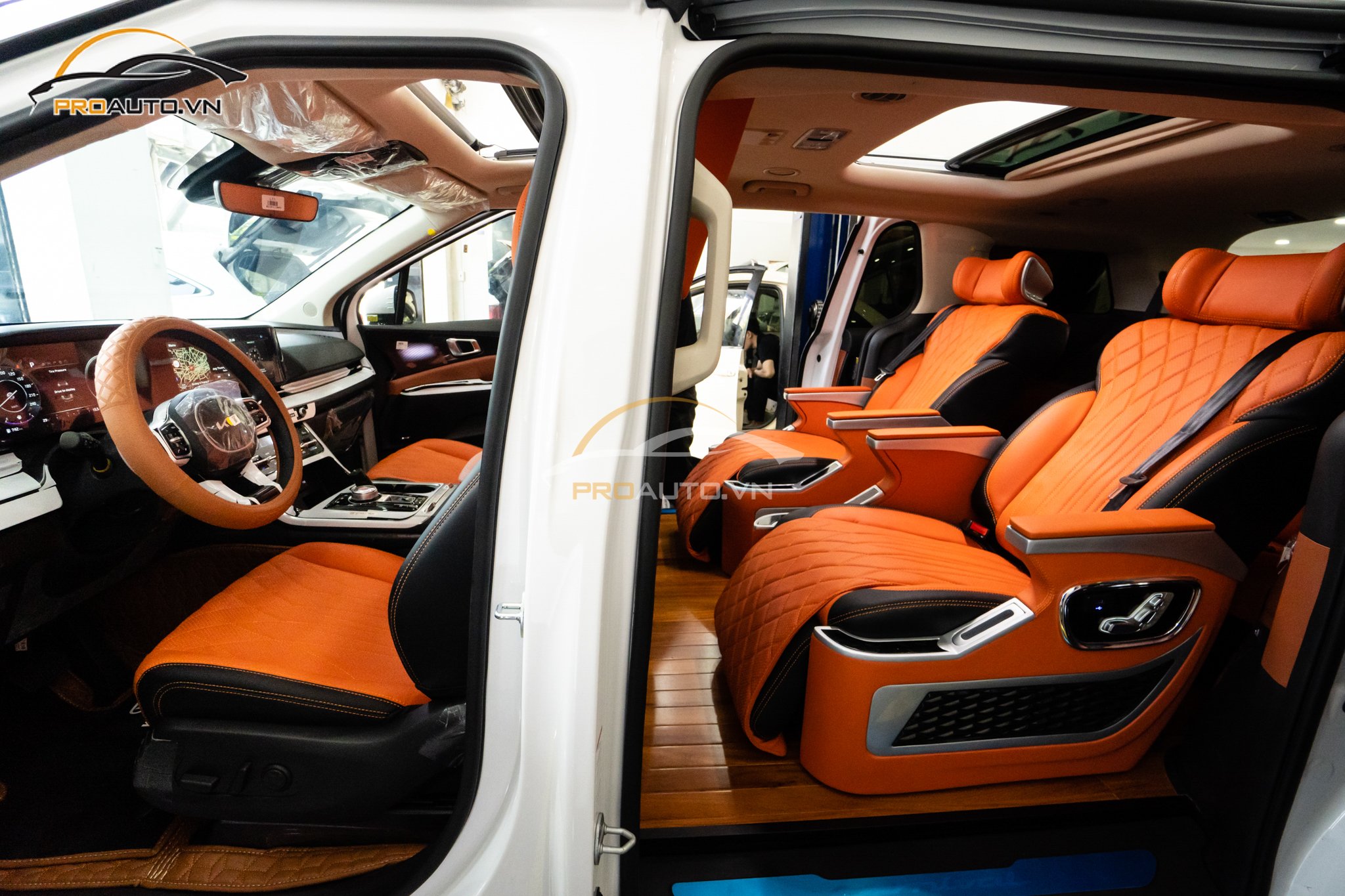 Độ ghế Kia Carnival Limousine siêu VIP