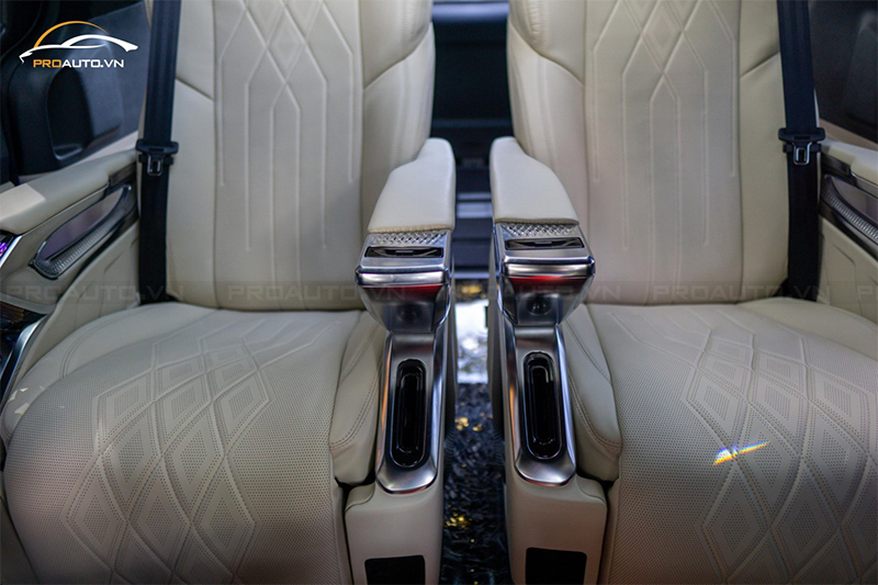 Carnival Limousine mẫu độ mới nhất Việt Nam