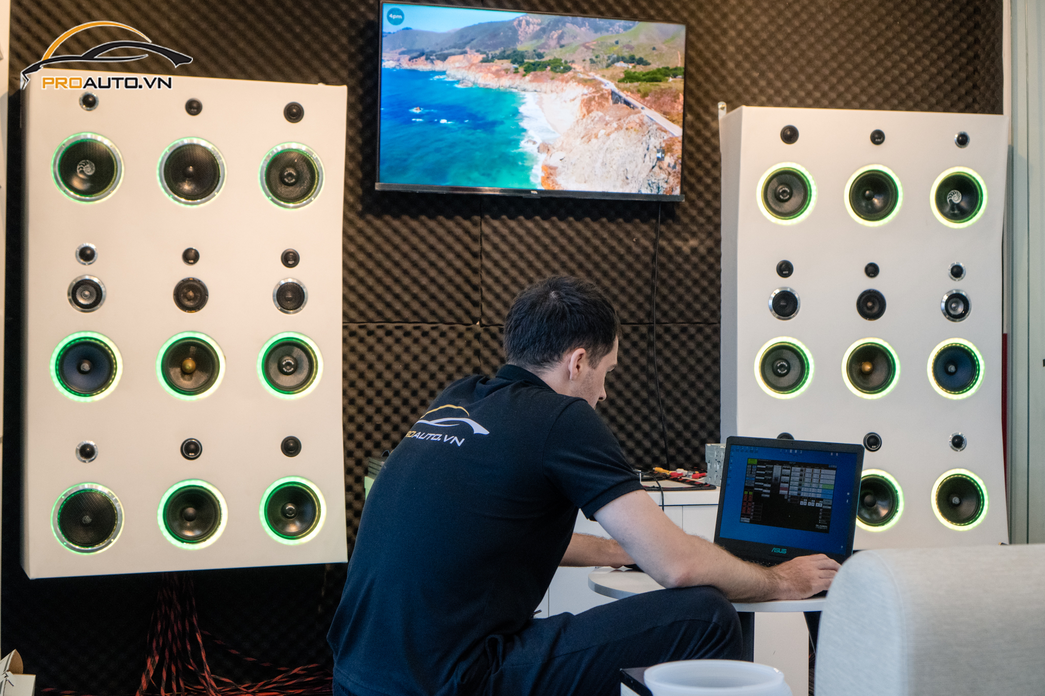 Nâng cấp âm thanh xe hơi cùng chuyên gia âm thanh đến từ Ukraine