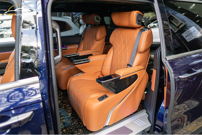 Kia Carnival độ nội thất Limousine mẫu ghế mới theo xe