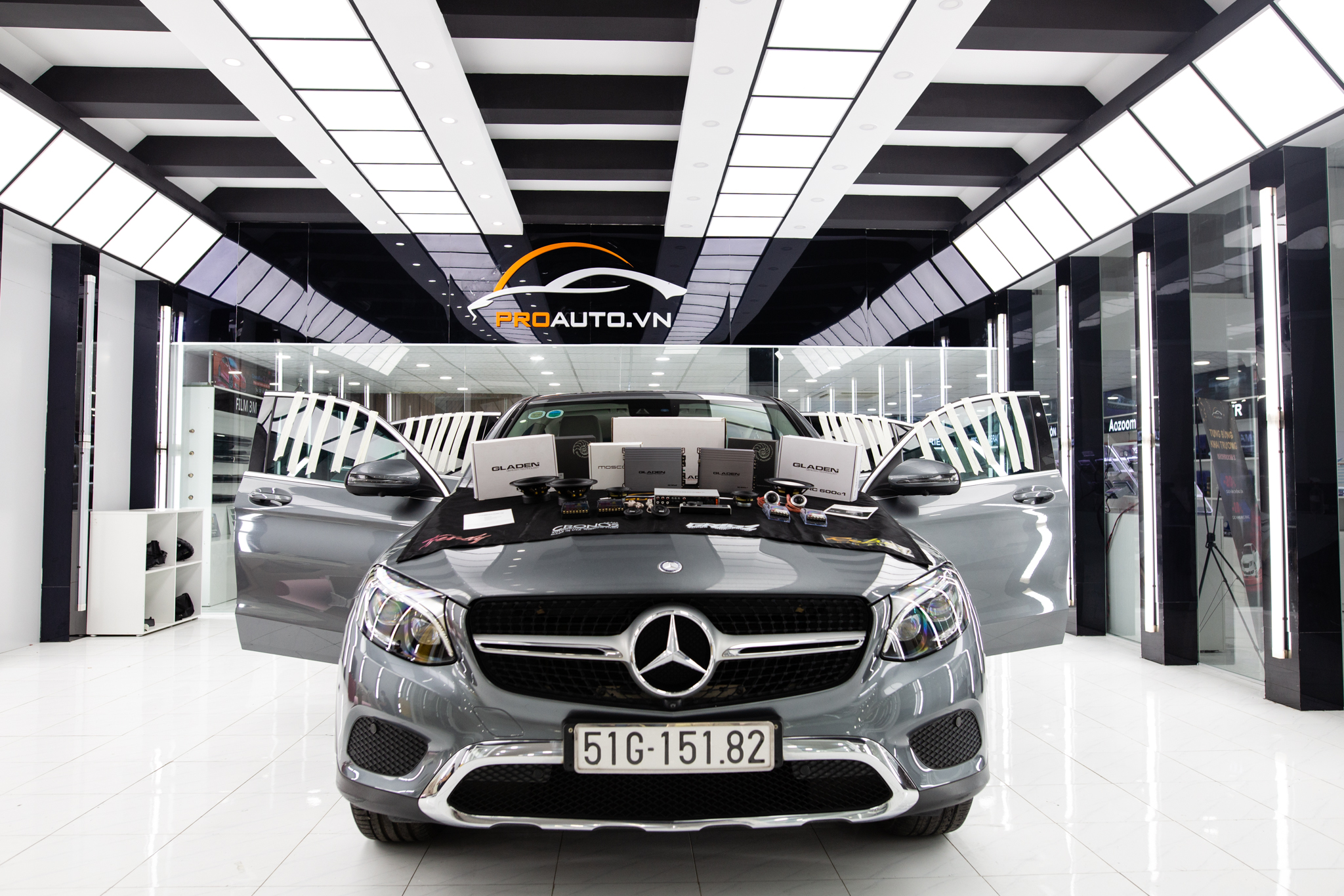 Nâng cấp âm thanh cho xe Mercedes GLC 300