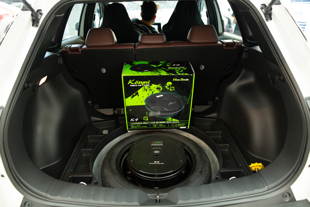Loa sub lốp dự phòng thương hiệu Kosyni