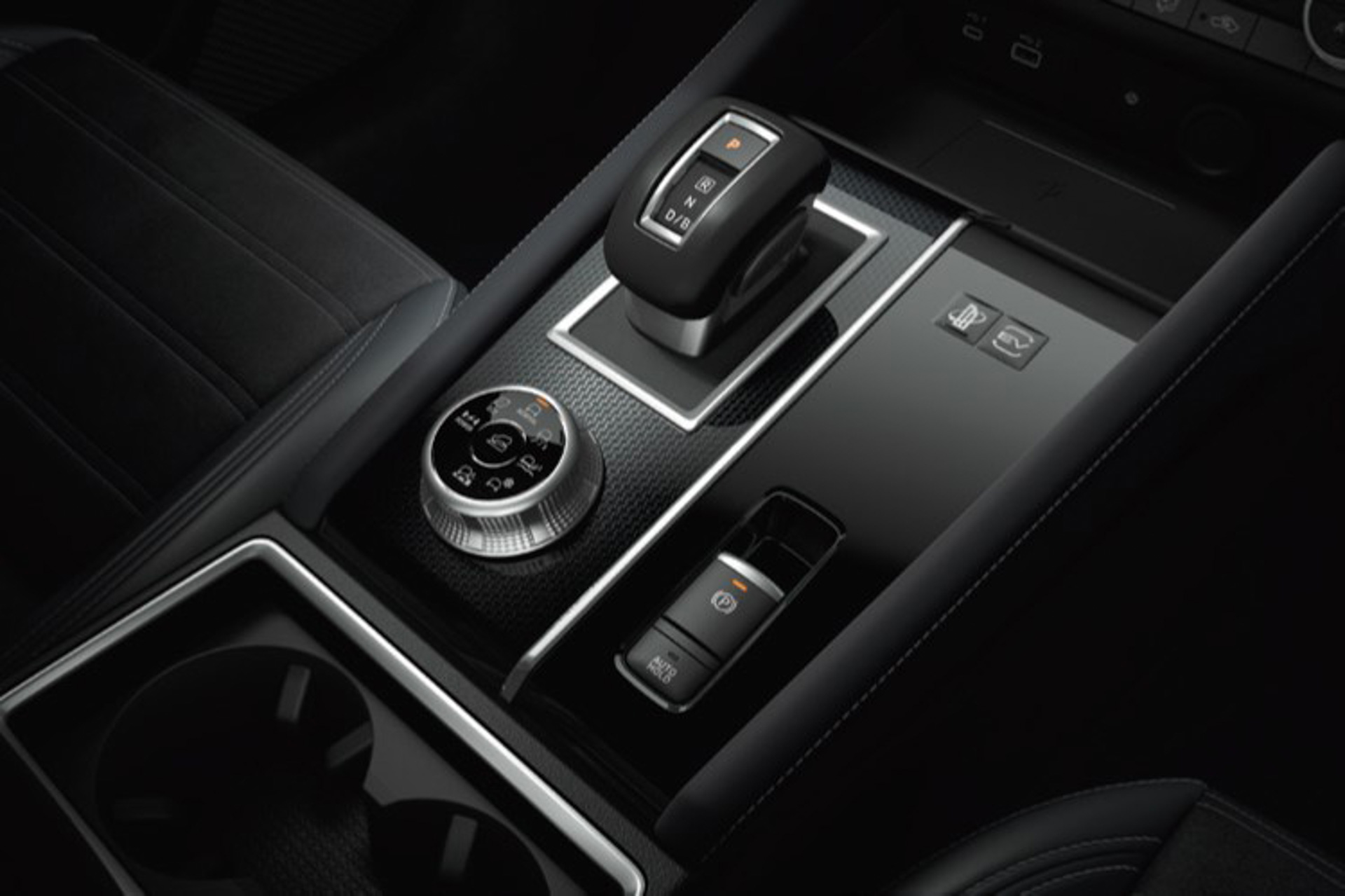 mitsubishi outlander 4