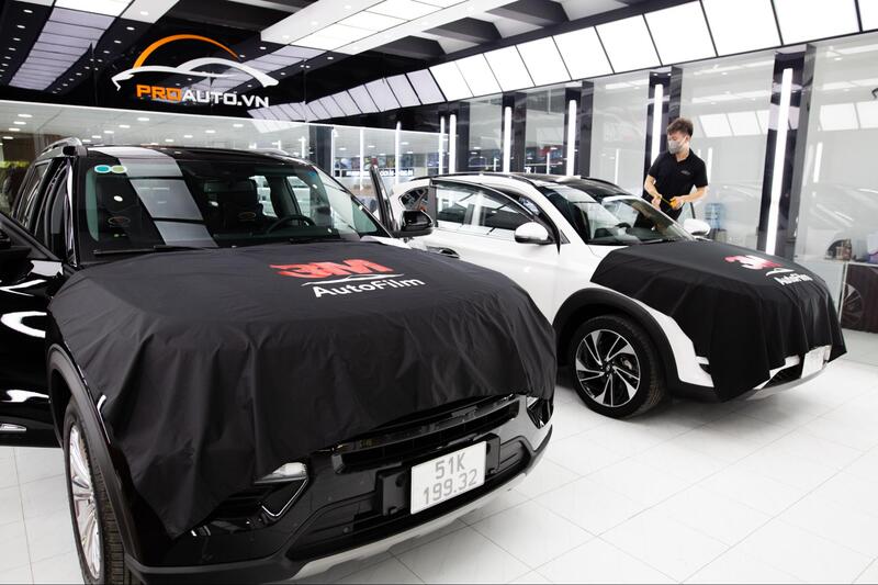 Dán phim cách nhiệt 3M Crystalline cho xe Kia Carnival và Kia Sorento