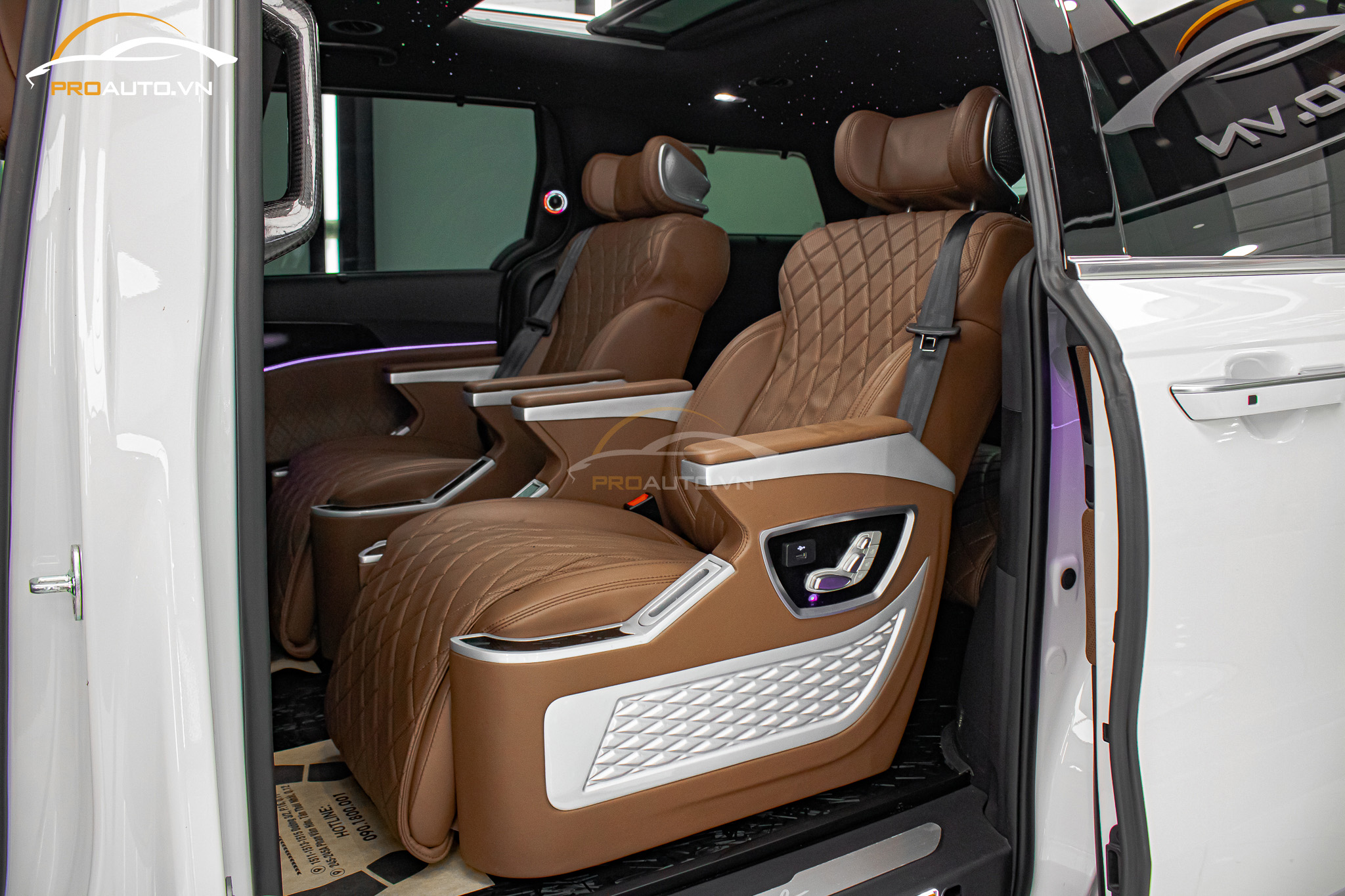 Kia Carnival độ ghế Limousine ô tô siêu VIP