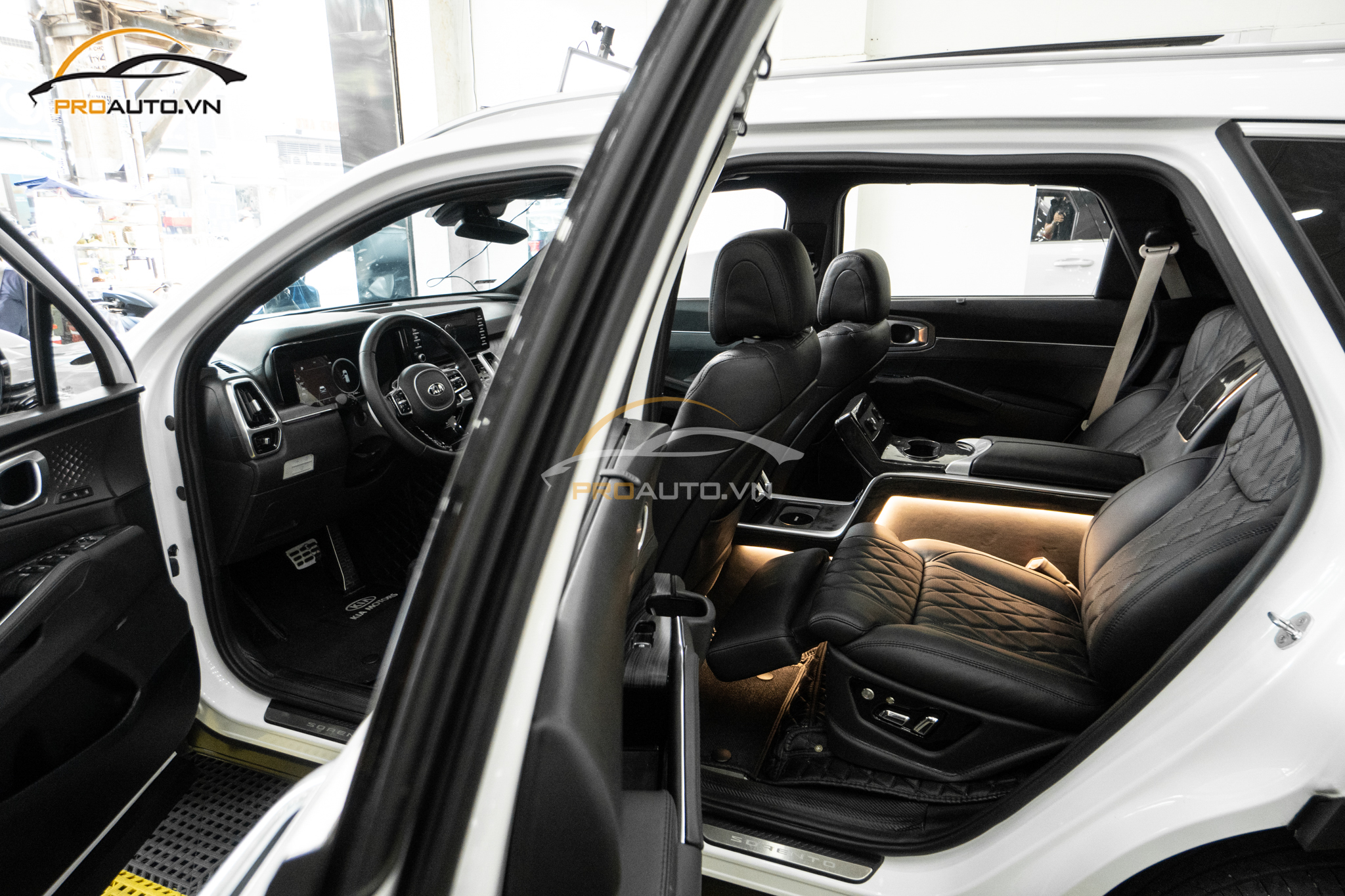 Độ ghế Limousine cho xe Kia Sorento