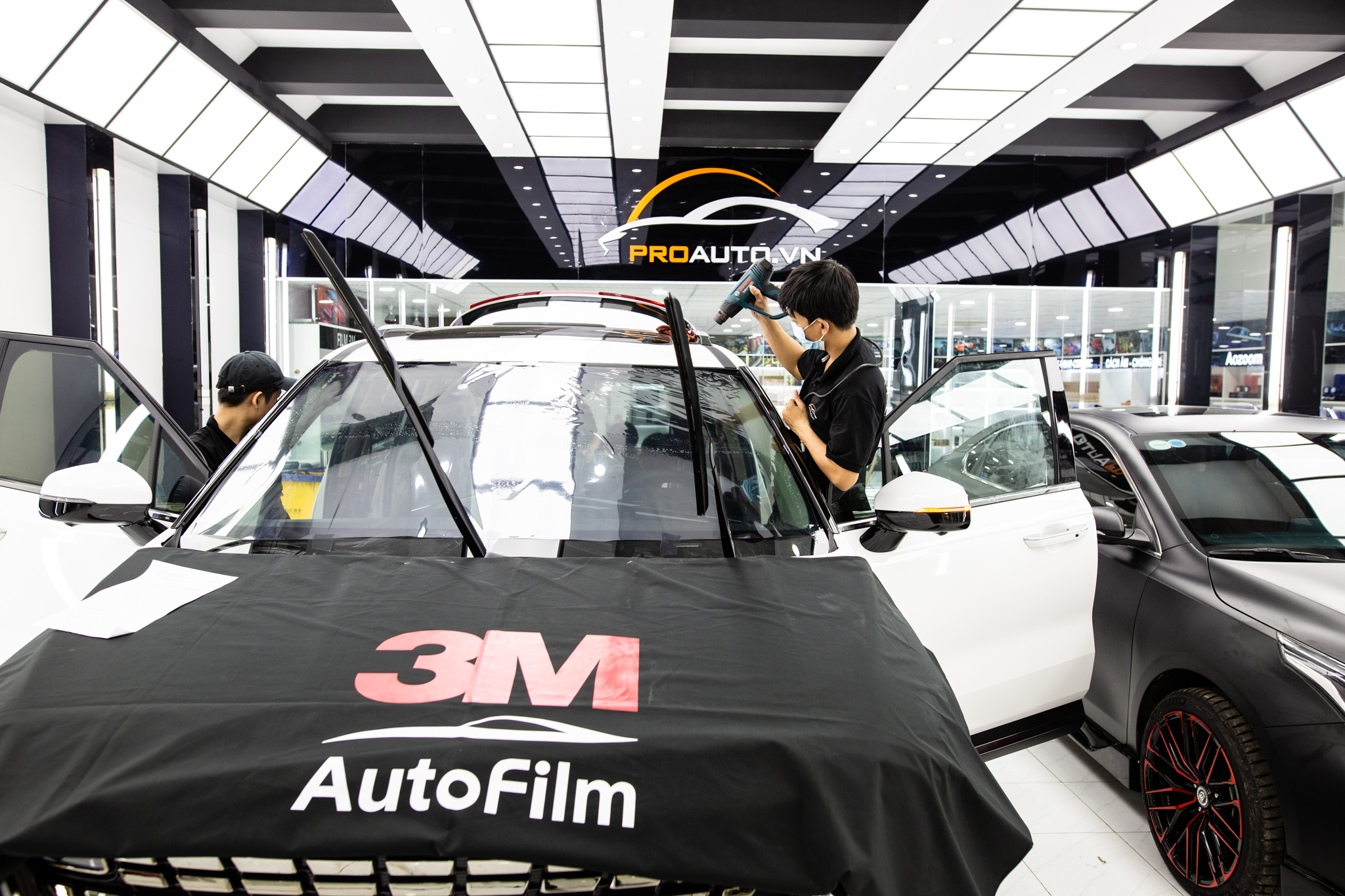 Dán phim cách nhiệt 3M chính hãng tại Proauto.vn