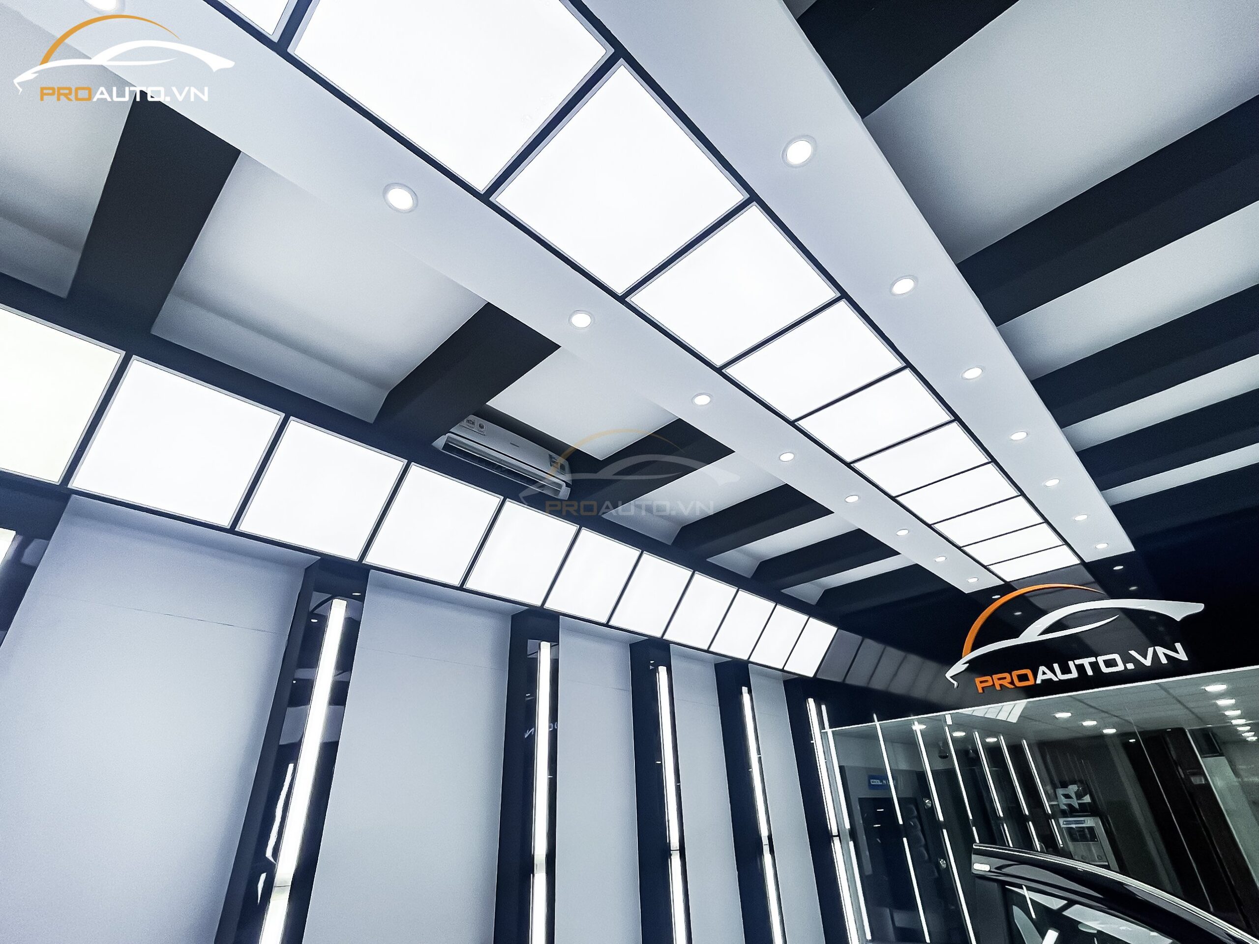 Nhiệt độ phòng phủ Ceramic đạt chuẩn, có trang bị 2 máy lạnh