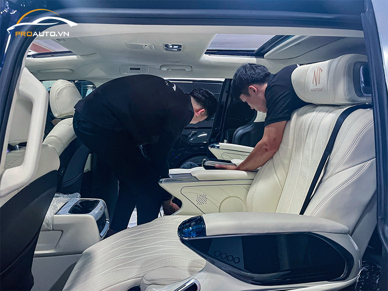 Thi công độ ghế Limousine cho xe KIA Carnival tại PROAUTO.VN