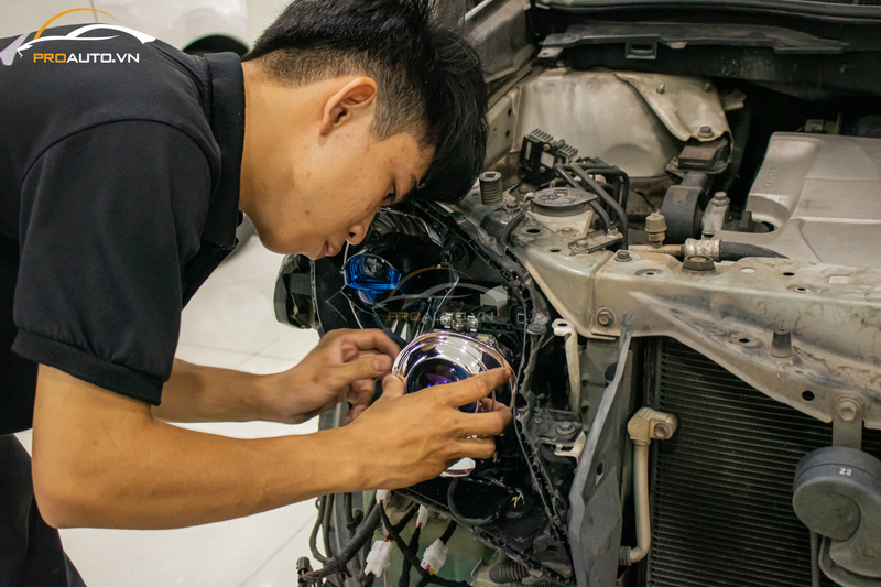 Thi công độ đèn xe ô tô tại ProAuto.vn