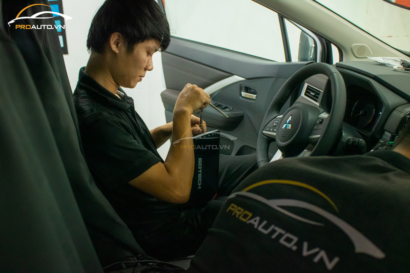 Thi công nâng cấp màn hình ô tô thông minh  tại Proauto.vn