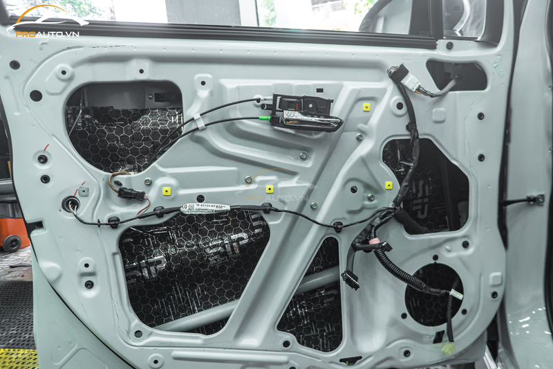 Giải pháp tốt nhất để chống ồn cánh cửa xe ô tô