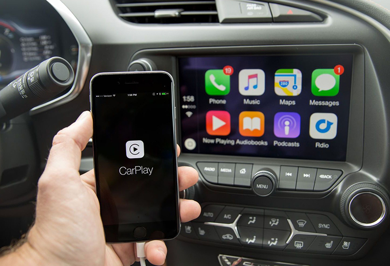 Dùng ứng dụng Apple Carplay