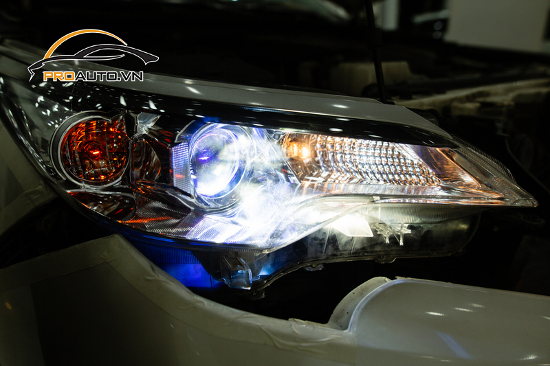 Những ưu điểm vượt trội của đèn mắt quỷ ô tô