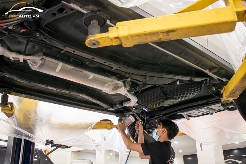 Có nên phủ gầm xe ô tô