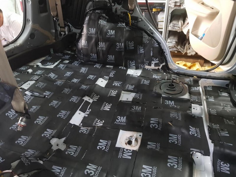 Dán cách âm ô tô cần nhiều kinh nghiệm