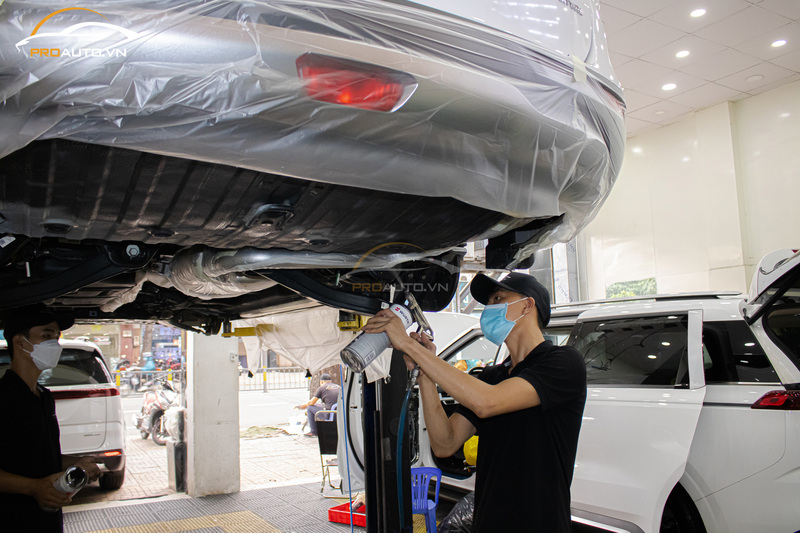 Quy trình phủ gầm xe oto đạt chuẩn