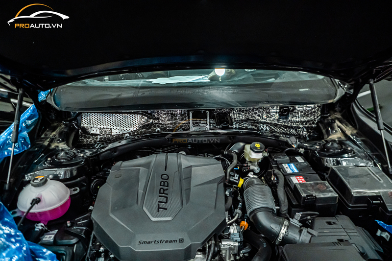 Vách ngăn khoang máy sau khi dán cách âm SIP