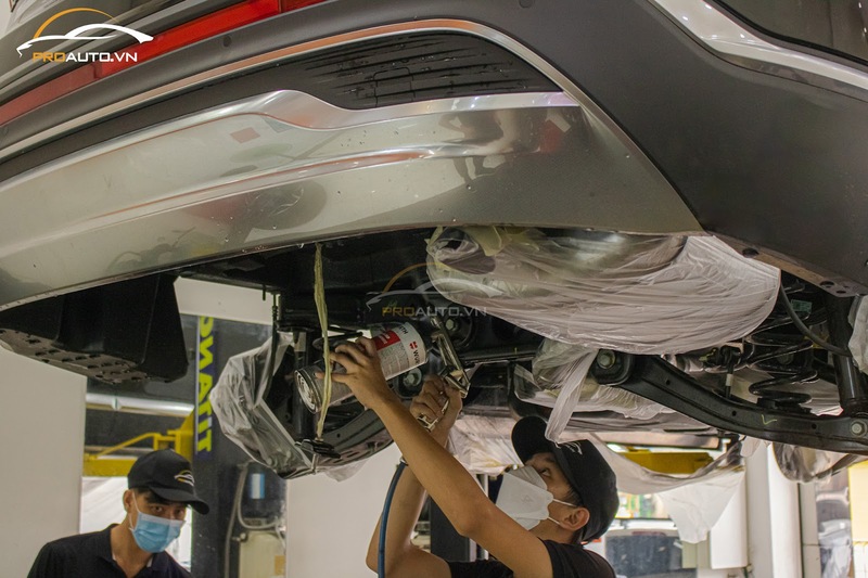 Sơn xịt phủ gầm xe ô tô tại PROAUTO.VN
