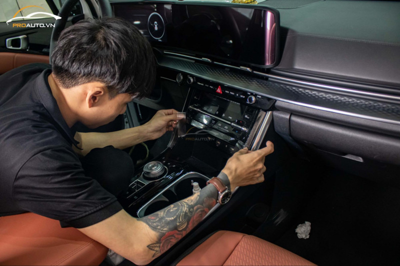 Dán PPF nội thất ô tô tại PROAUTO.VN