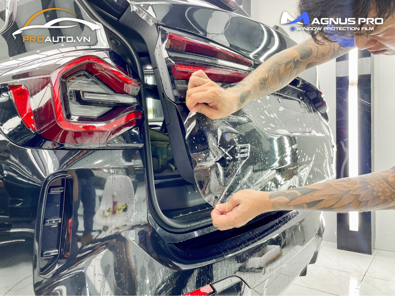 Thi công dán PPF ô tô xe hơi TPHCM uy tín tại PROAUTO.VN