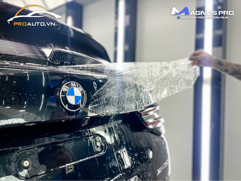 Có nên dán PPF ô tô xe hơi TPHCM?