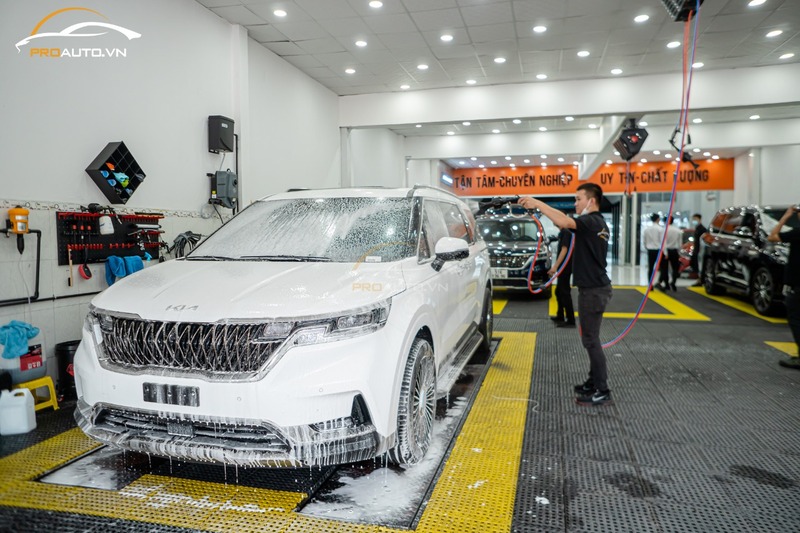 Rửa xe ô tô chuyên nghiệp tại Bình Dương của PROAUTO.VN
