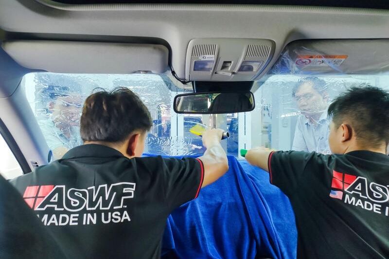 Dán phim cách nhiệt ô tô uy tín tại GOGO CAR SPA