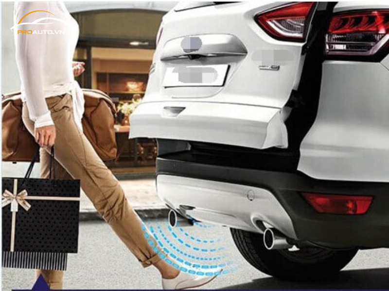 Cảm biến đóng cốp hiện đại và tiện lợi không cần phải thao tác bằng tay