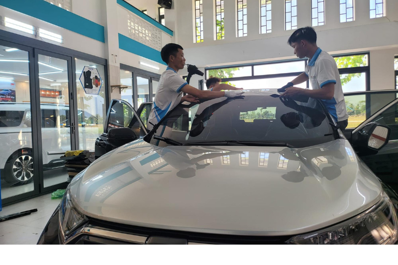 Dán phim cách nhiệt ASWF kính cửa sổ trời