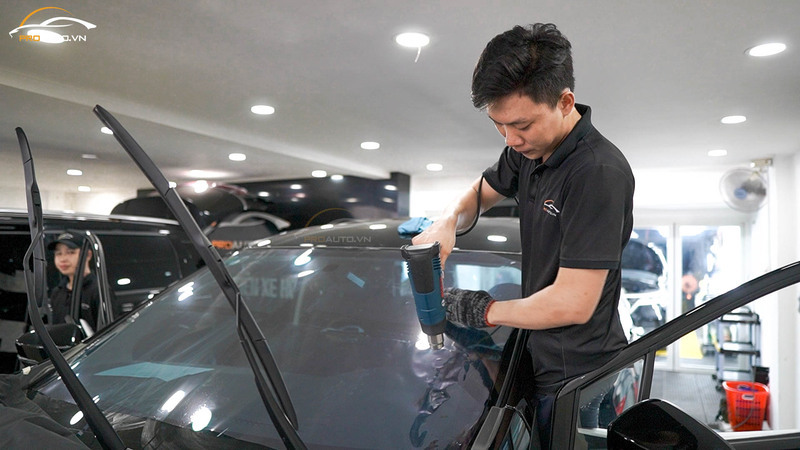 Dán phim cách nhiệt Cool N Lite cho xe Vinfast VF9