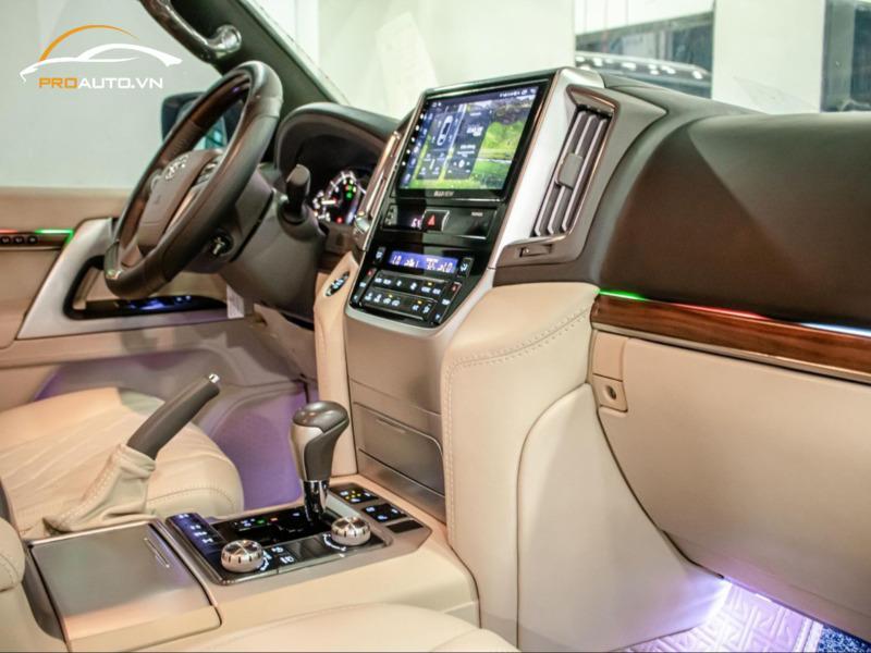 Độ Led nội thất tăng độ sang trọng cho xe