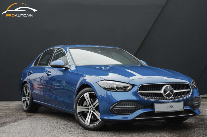 Mercedes C200: Giá lăn bánh và những hạng mục độ