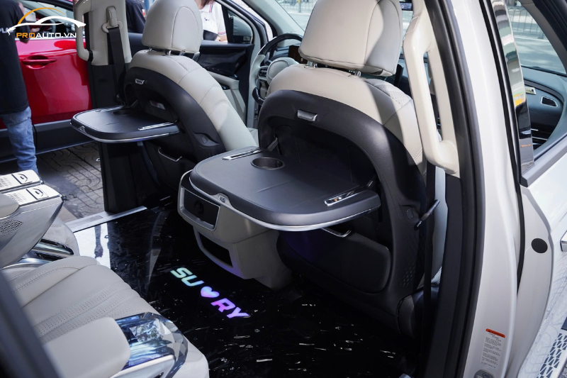 Độ bàn làm việc cho xe Volkswagen Viloran