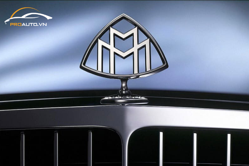 Logo Mercedes được thay thế bằng logo Maybach
