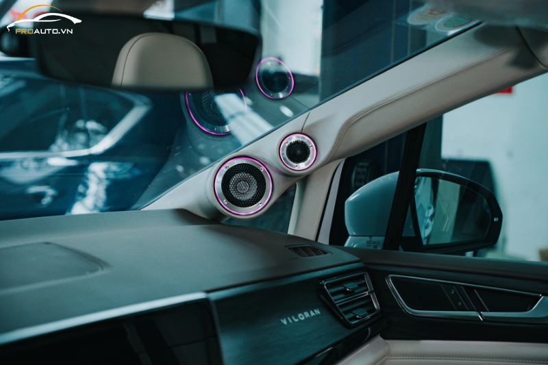 Nâng cấp âm thanh cho xe Volkswagen Viloran 
