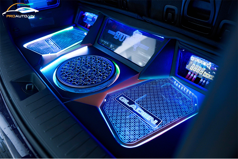 Nâng cấp âm thanh cho xe Volvo EM90